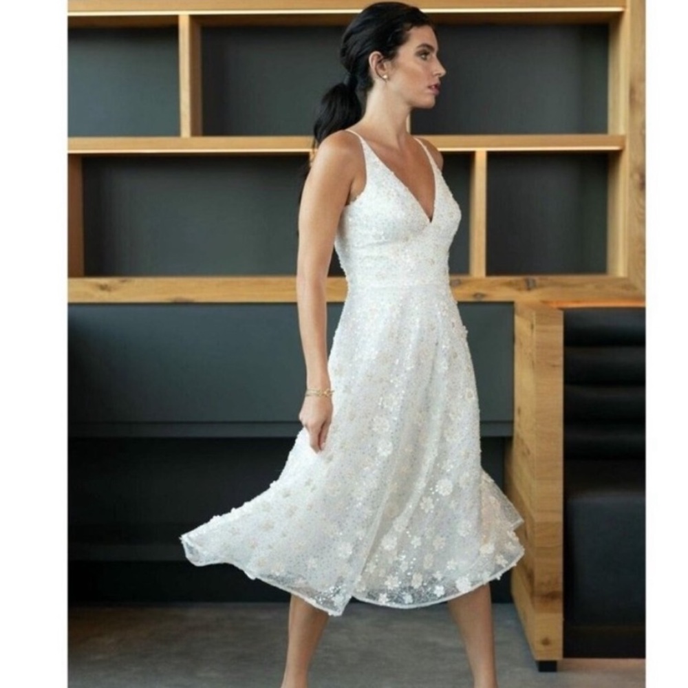 Dress the Population White Floral Sequin V-Neck Midi Dress